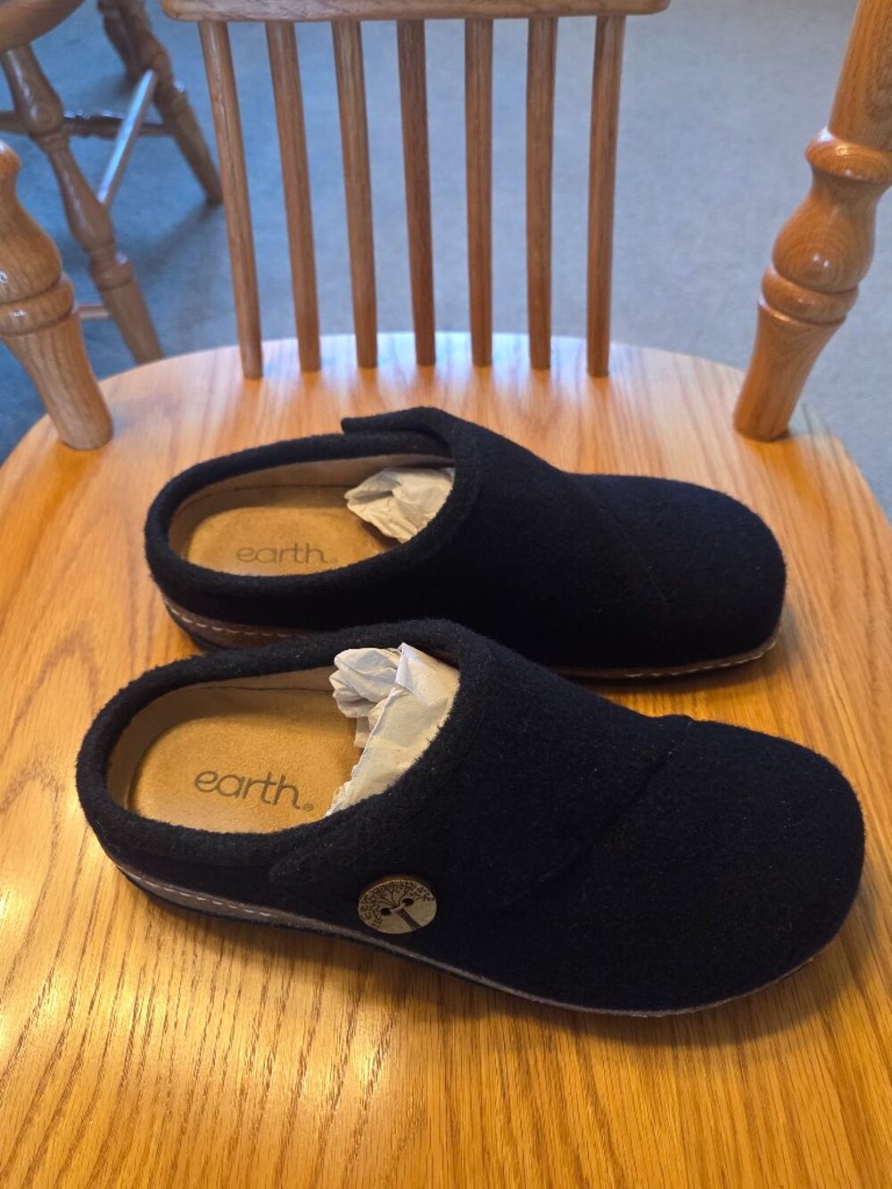 Earth Women's Ezra Button Wrap Slip-On Clogs